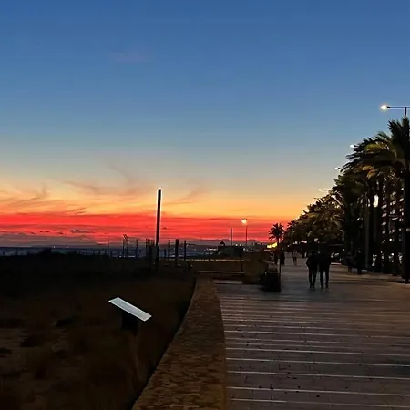 Precioso Bajo En 2a Linea De Mar شقة *